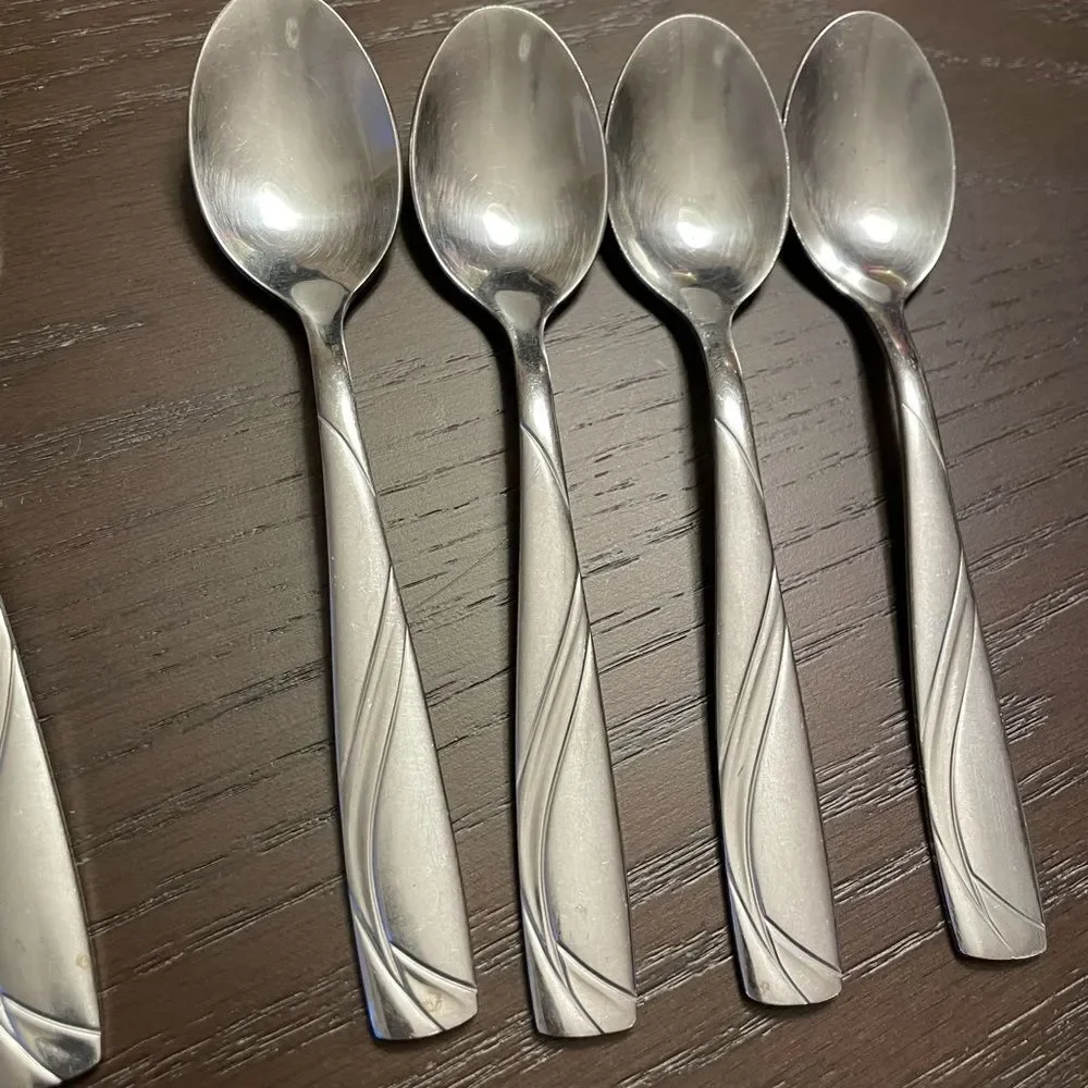 Cambridge Mercado Sand Extra Flatware Pieces
